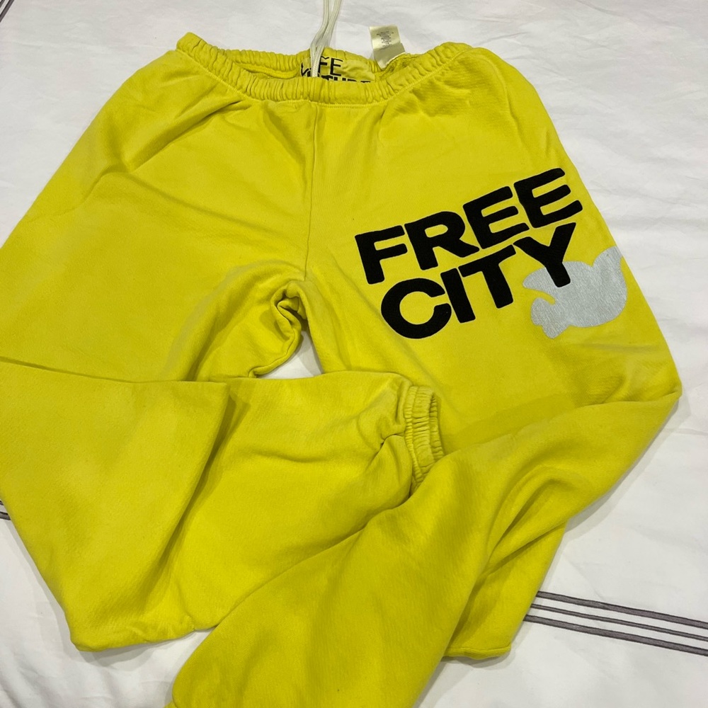 Free city super soft sweatpants